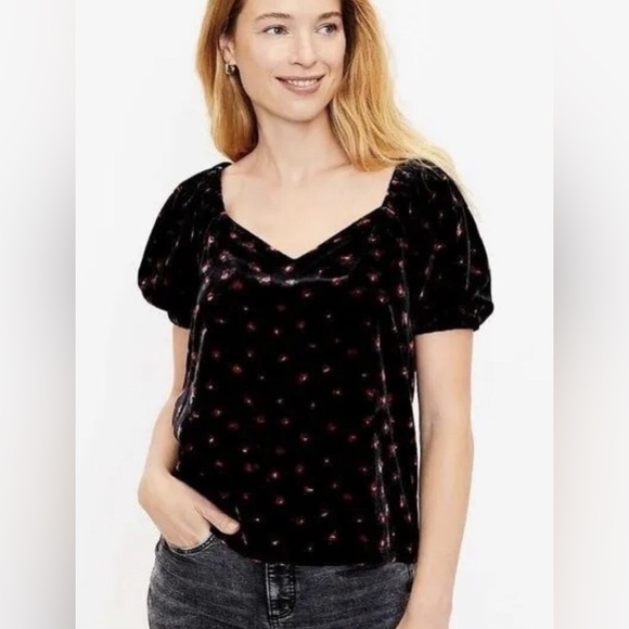 LOFT Tops - NWT LOFT Floral Black Velvet Puff Sleeve Blouse Size Medium